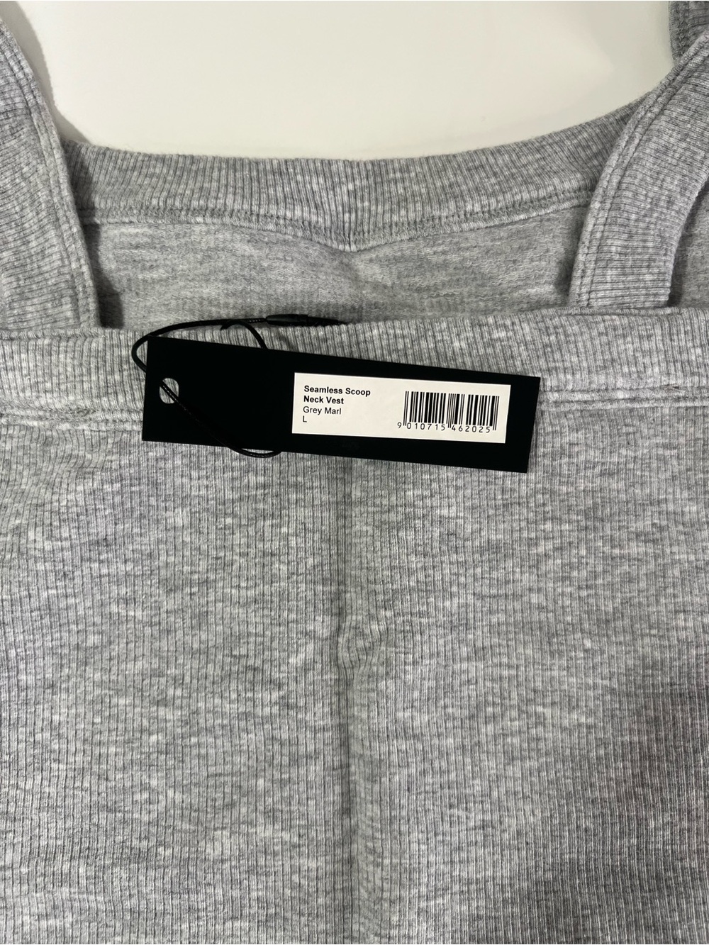 ONER ACTIVE SEAMLESS SCOOP NECK TANK TOP - Large - Picture 5 of 5
